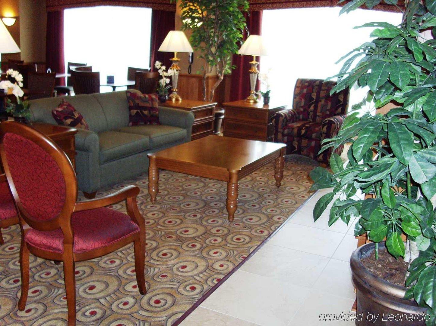 Hampton Inn & Suites Mansfield South @ I 71 Interior photo